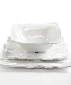 Q Squared RUFFLE MELAMINE SQUARE DINNERWARE