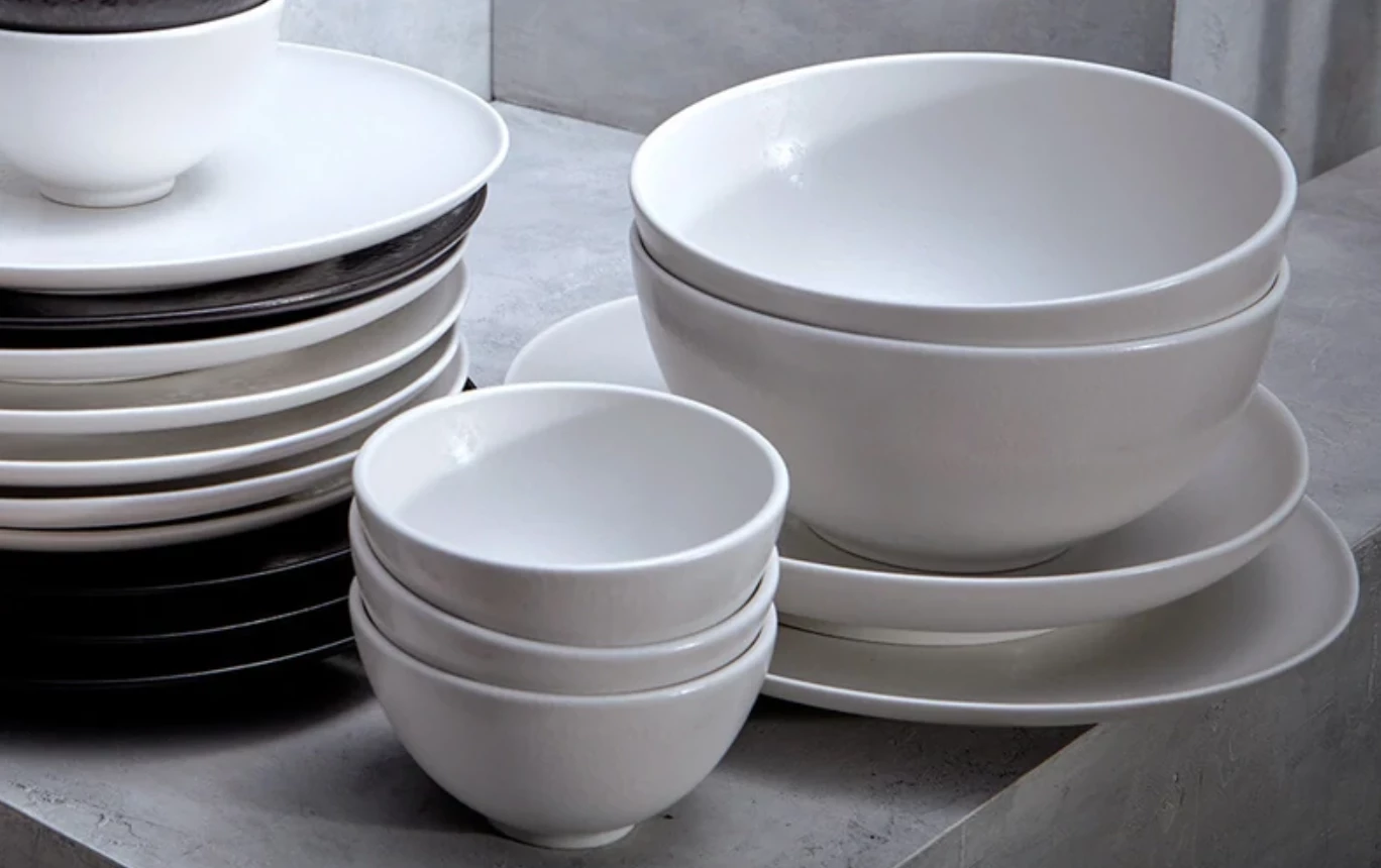 THE TABLE ALCHIMIE BLACK DINNERWARE | L'OBJET