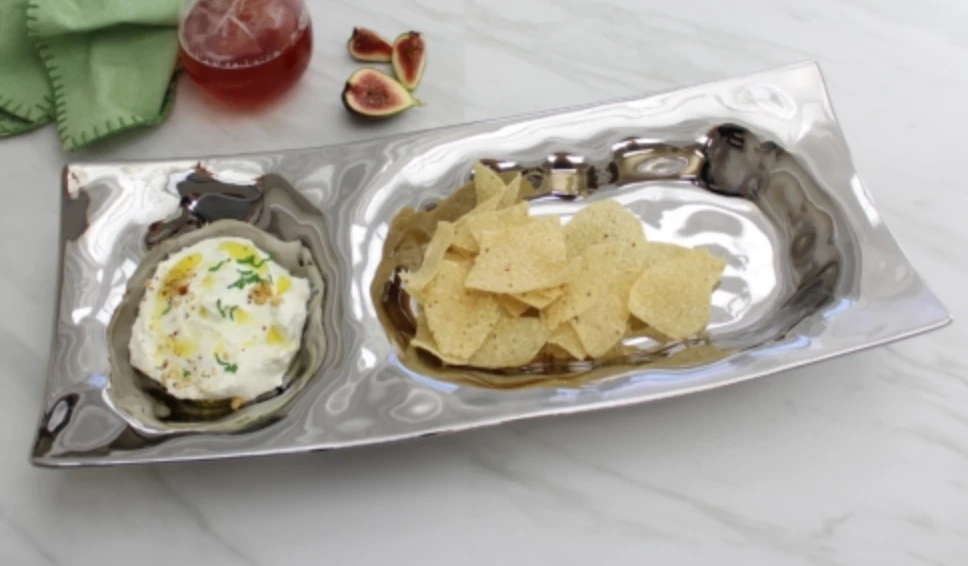 Pampa Bay SERVING SIMPLE CHIP & DIP